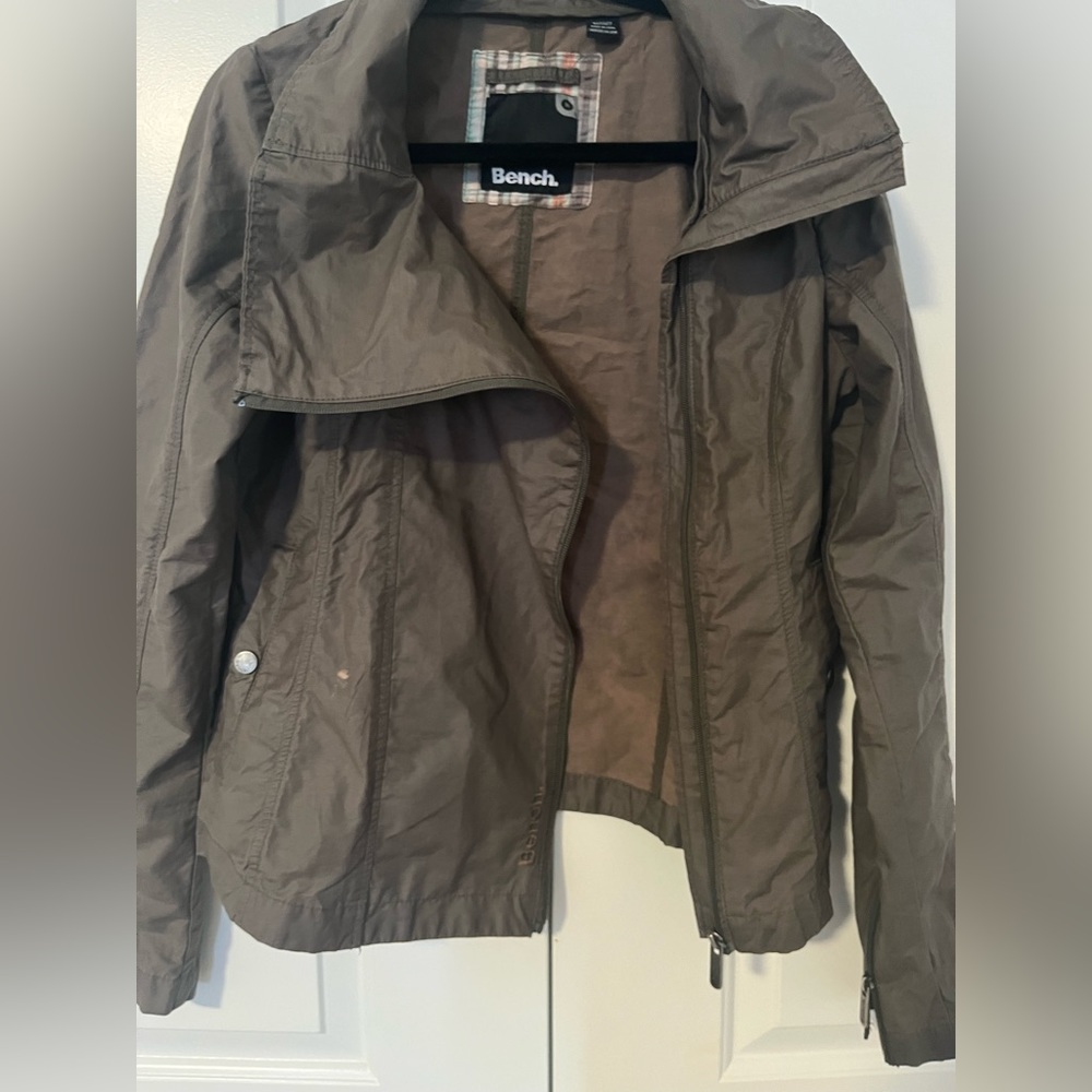 Bench asymmetrical zip shawl collar jacket in olive green size medium